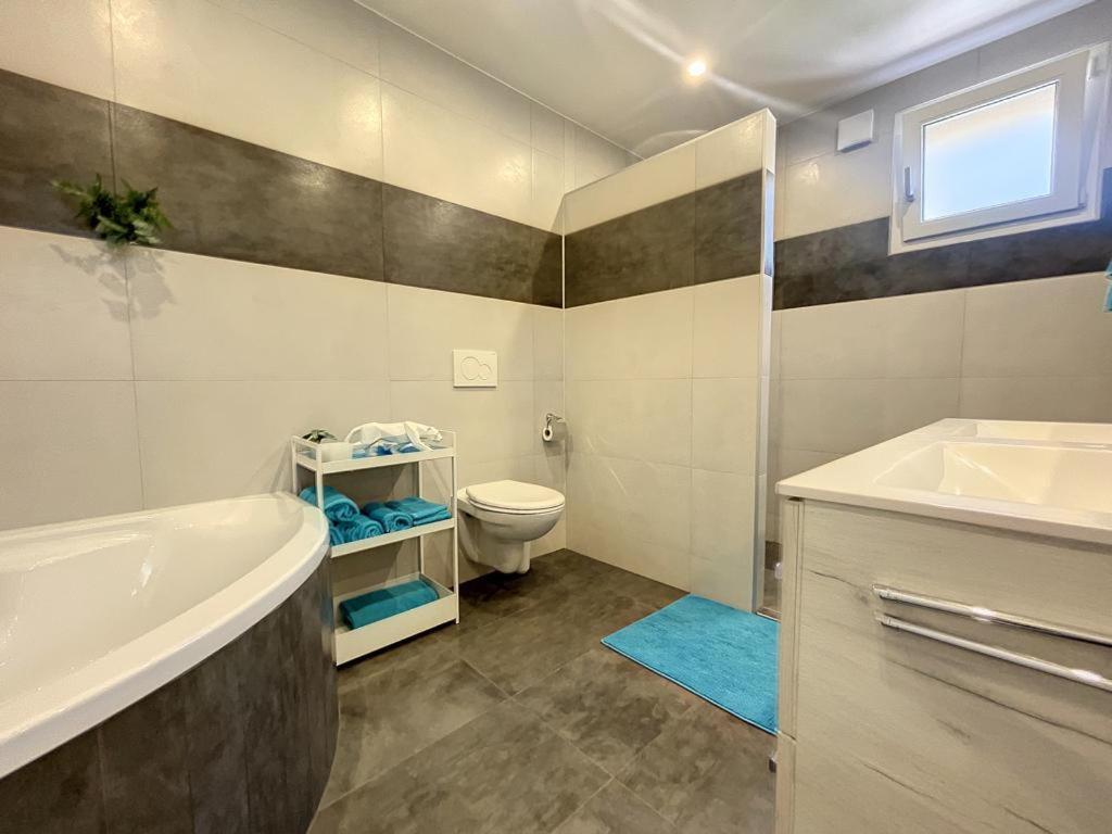 Appartement Moderne Avec Terrasse Et Piscine A Chatel Sur Bex Luaran gambar